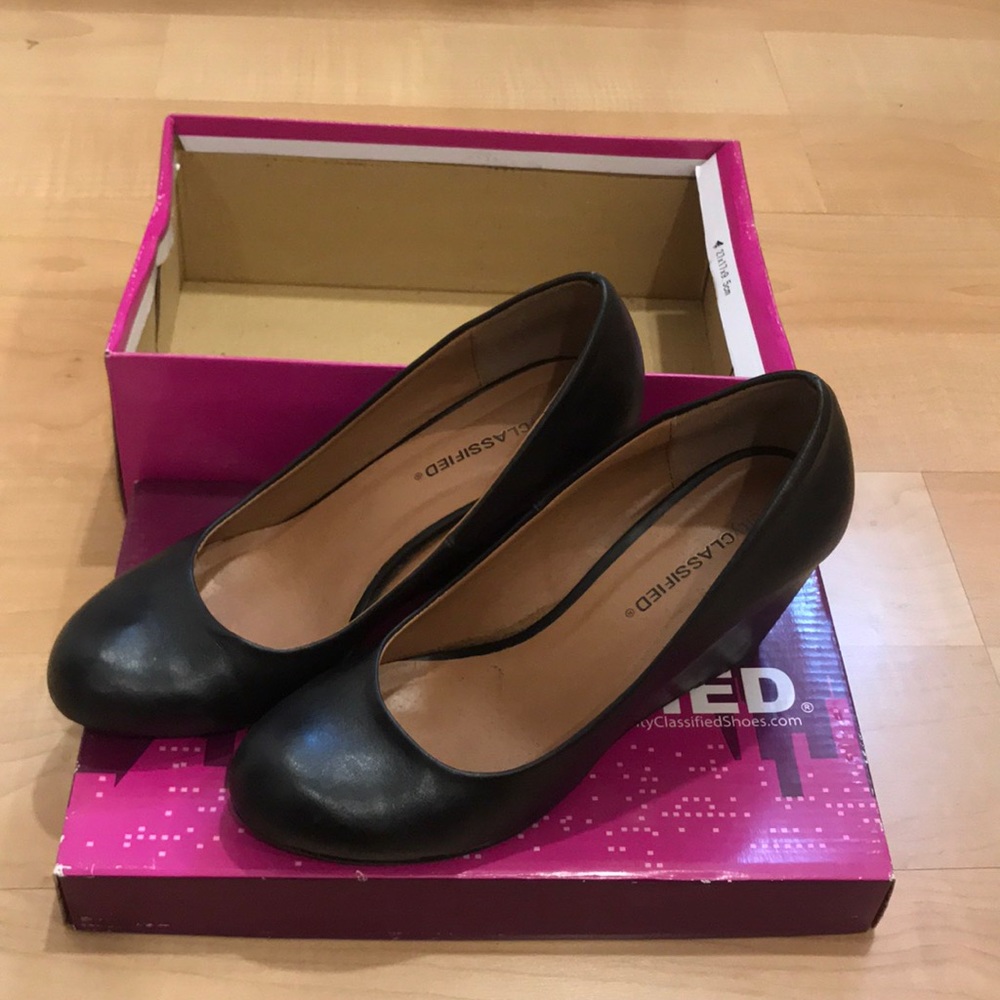 Cute black wedge work heels
